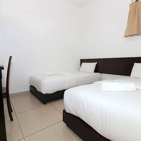 Hotel Alam Indi Johor Bahru Exterior foto