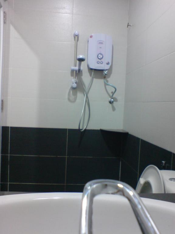 Hotel Alam Indi Johor Bahru Quarto foto