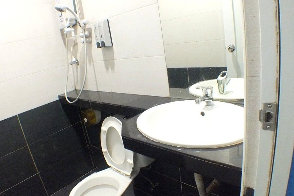 Hotel Alam Indi Johor Bahru Exterior foto